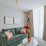 Apartment In The Heart Of Paris - Marais